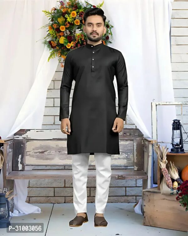 Devarsh Men Solid Straight Kurta Black